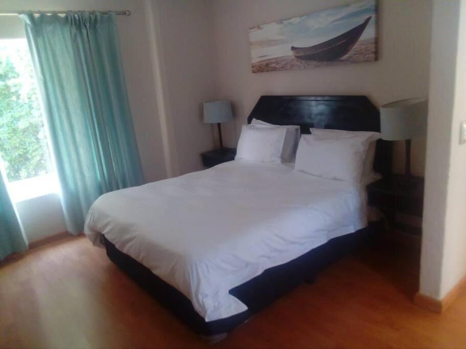 Daisy St -One Bedroom Apartment Johannesburg Exterior photo